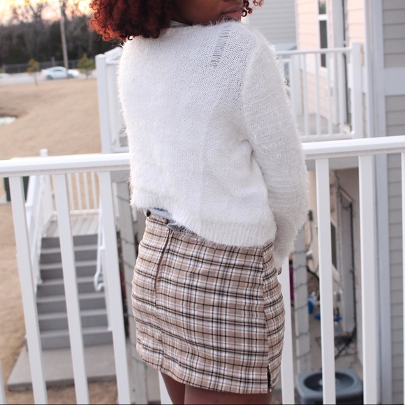 90s style plaid skirt with built in undershorts - Picture 2 of 3